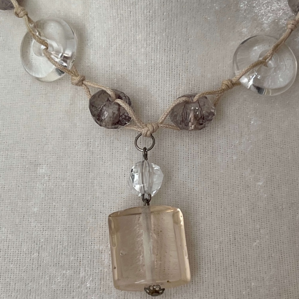 VINTAGE: Plastic / Lucite Bead Necklace - Picture 2 of 7